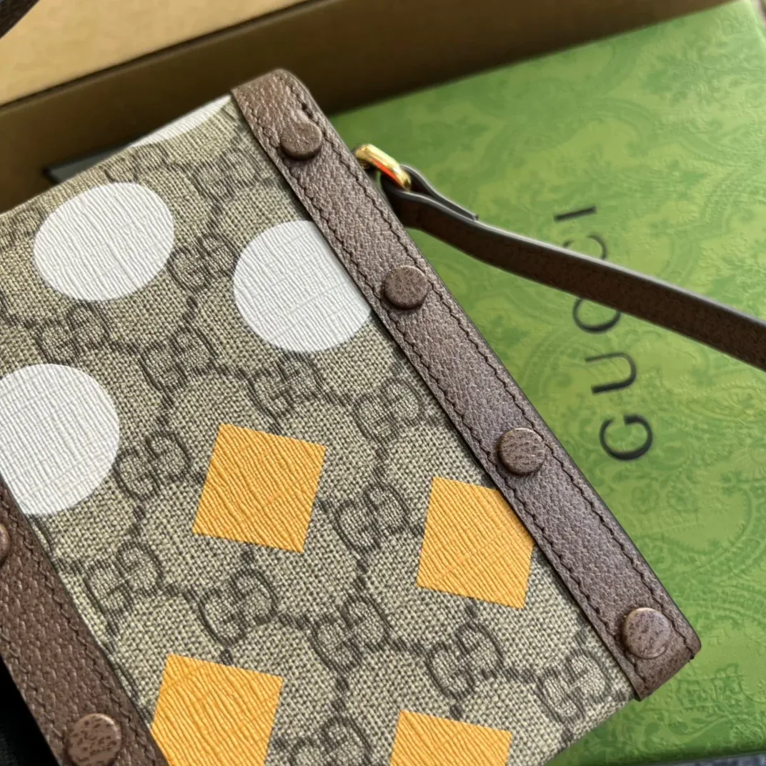 Gucci Horsebit 1955 Mini Bag / Beige/ Ebony GG Supreme Canvas With Geometric Print Gucci Horsebit 1955 Mini Bag / Beige/ Ebony GG Supreme Canvas With Geometric Print
