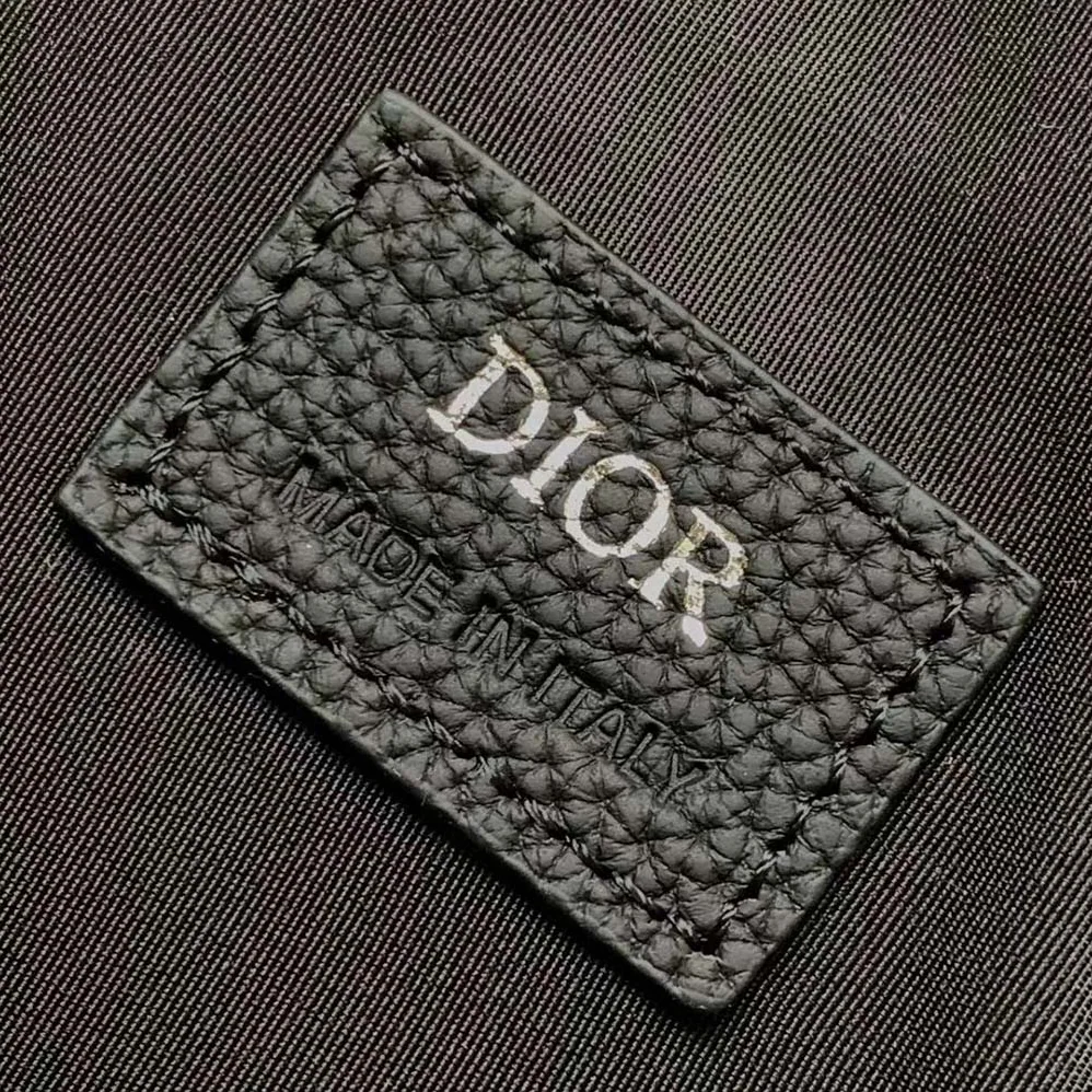 Dior Essentials Saddle Bag Black Grained Calfskin for Men