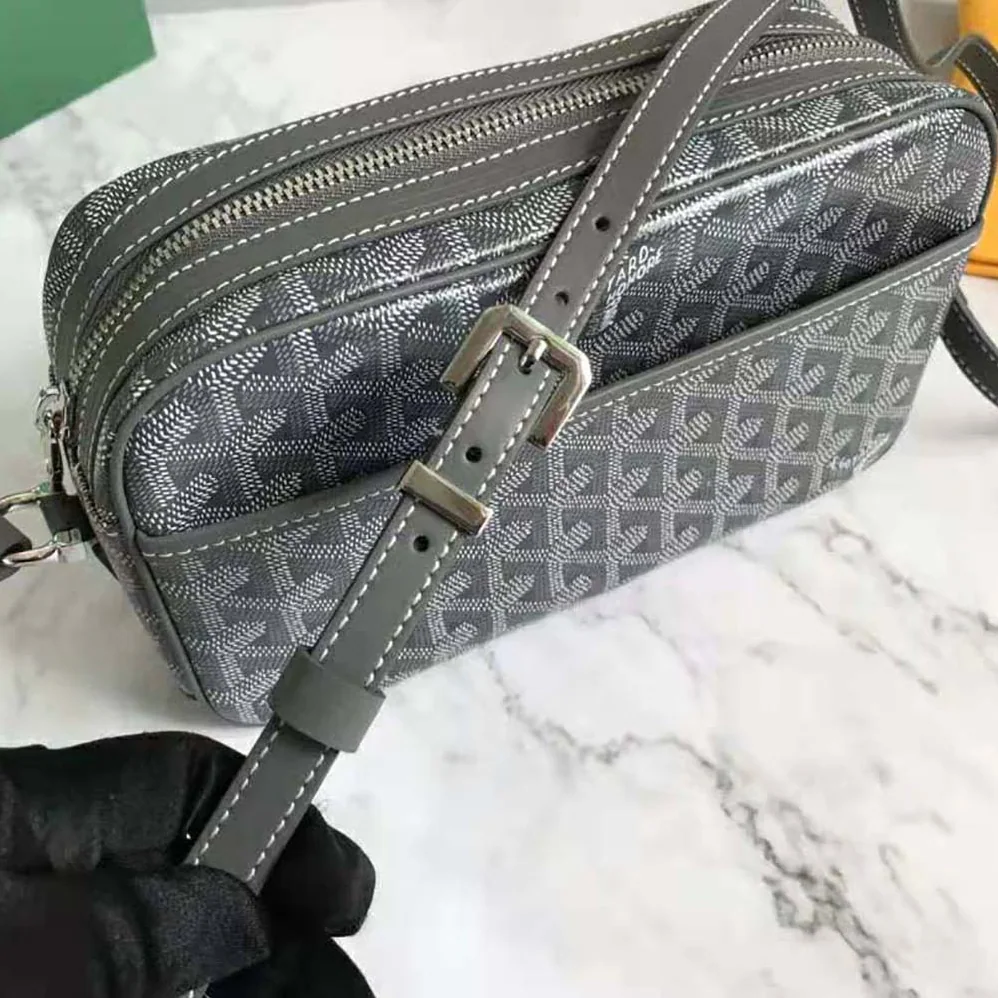 Goyard Cap-vert Pm Bag for Unisex in Gray Goyard Cap-vert Pm Bag for Unisex in Gray