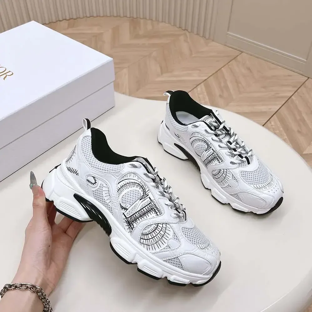 Dior Chrono Sneaker White and Black Mesh with Leather for Women in Effect Panels Dior Chrono Sneaker White and Black Mesh with Leather for Women in Effect Panels