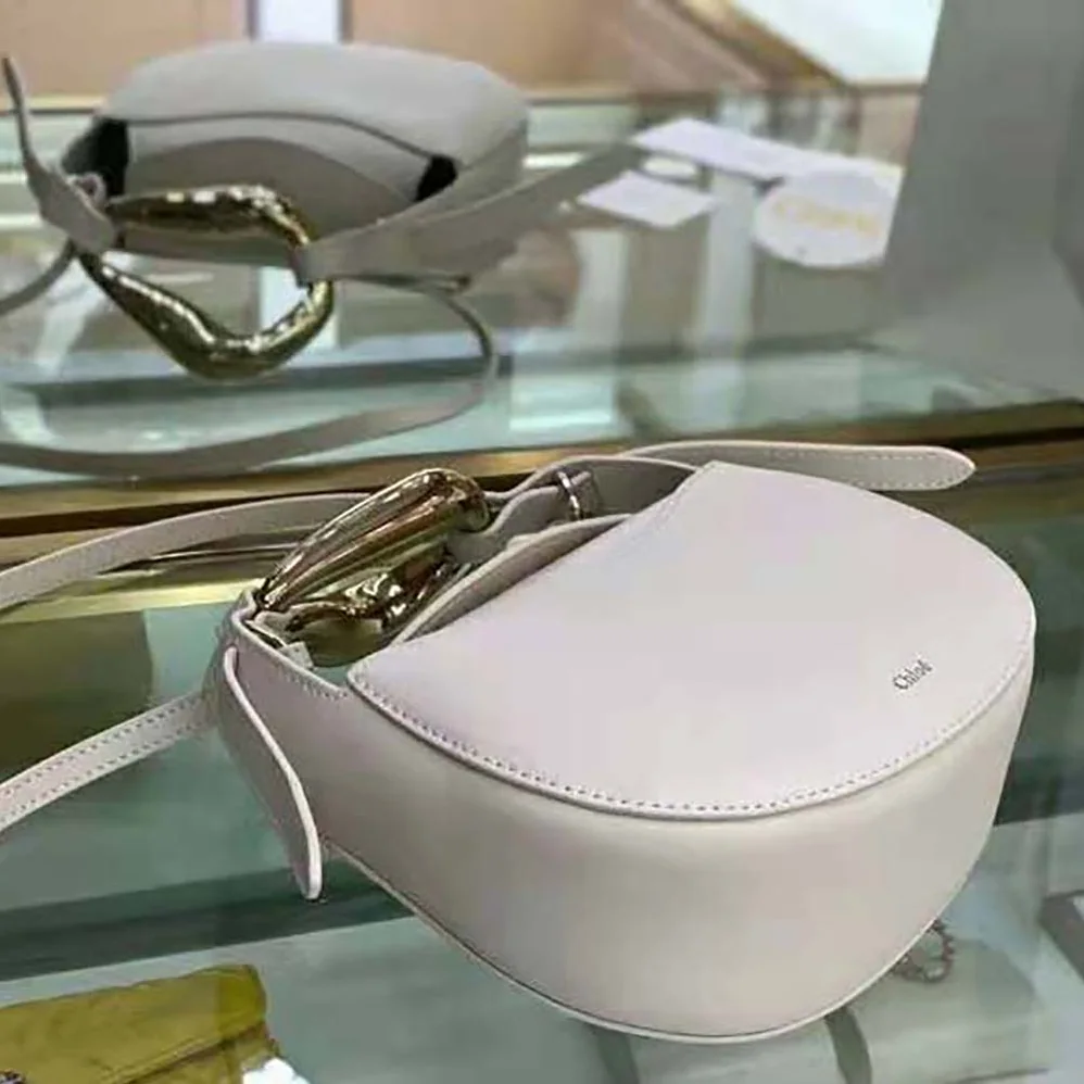 Chloe Kiss Small Purse in Small Grain Calfskin for Women in White