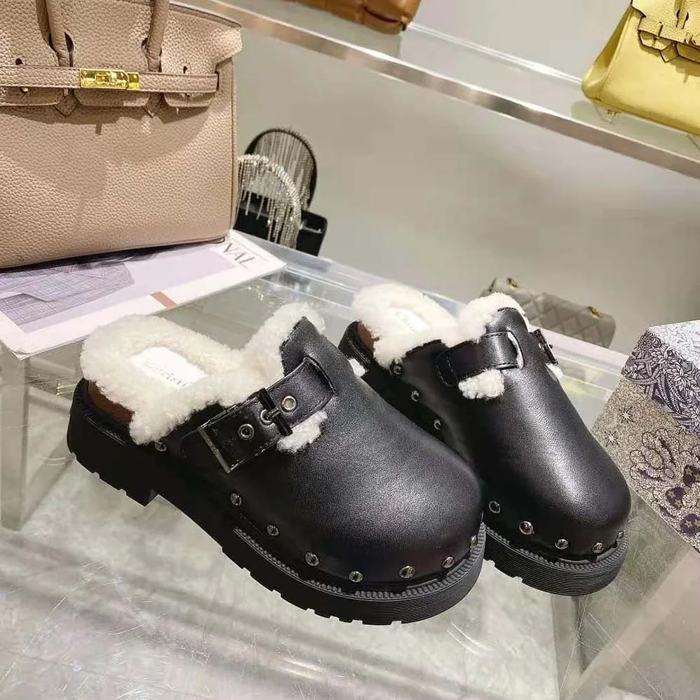Dior Diorquake Clog Black Calfskin and White Shearling for Women Dior Diorquake Clog Black Calfskin and White Shearling for Women