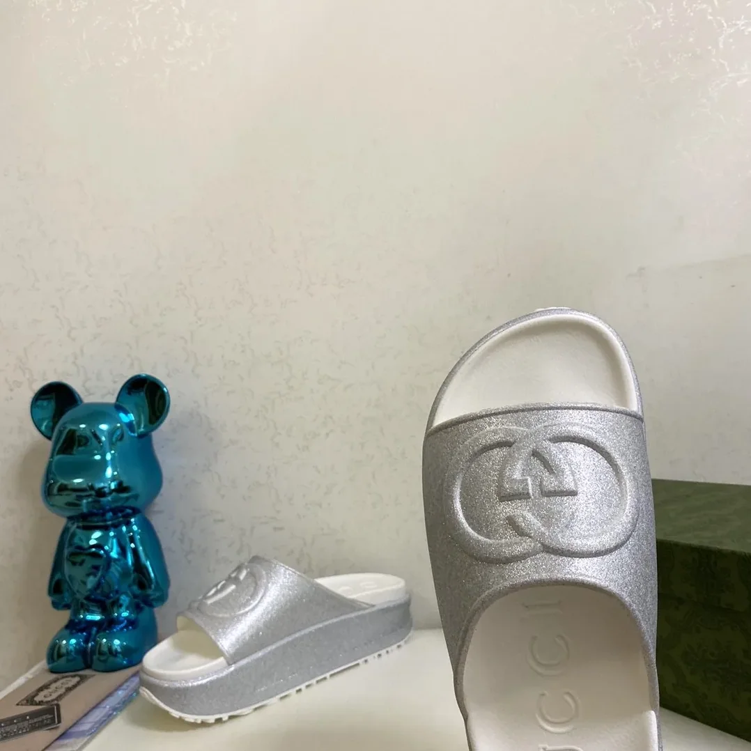 Gucci Interlocking G Slide Sandal Silver