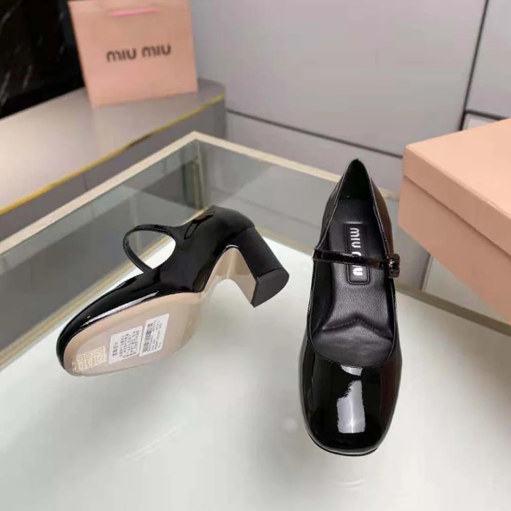 Miu Miu Patent Leather Pumps with Metal Lettering Logo for Women in Black Miu Miu Patent Leather Pumps with Metal Lettering Logo for Women in Black