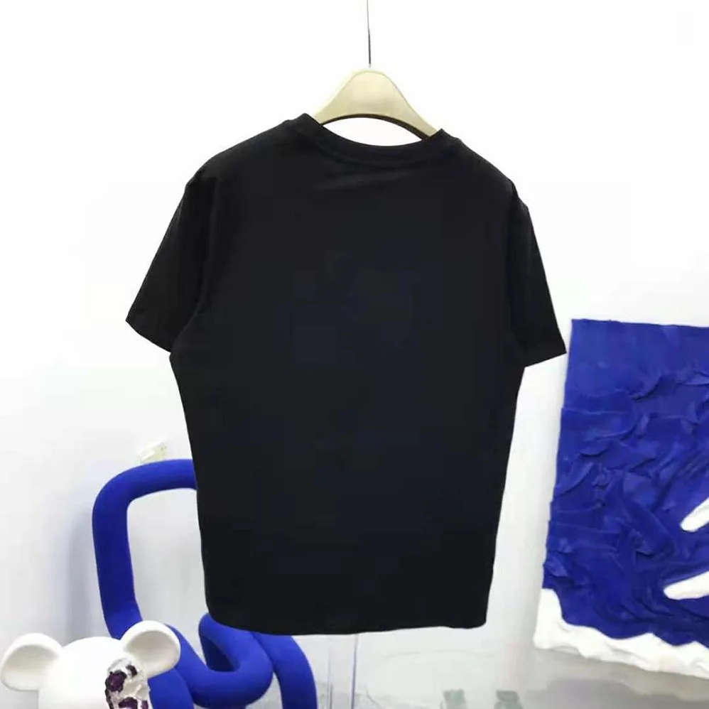 Burberry Logo Appliqué Cotton Oversized T-shirt for Women in Black