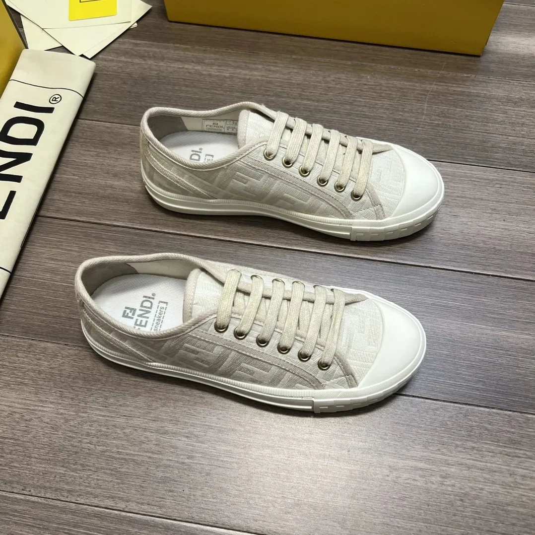 Fendi FD Domino Fabric Low-Tops Sneakers White 7E1553AK1PF1GQF Fendi FD Domino Fabric Low-Tops Sneakers White 7E1553AK1PF1GQF