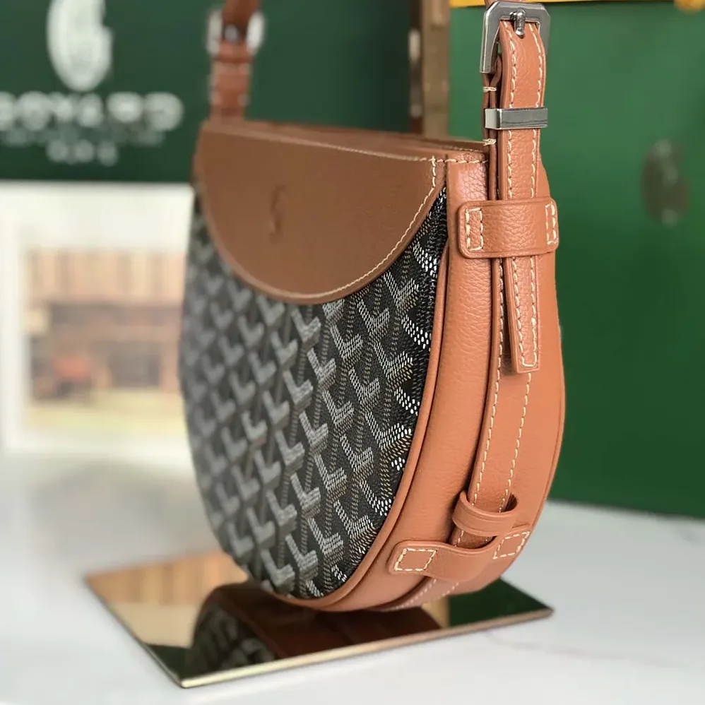 Goyard Hirondelle Bag for Unisex in Tan Goyard Hirondelle Bag for Unisex in Tan