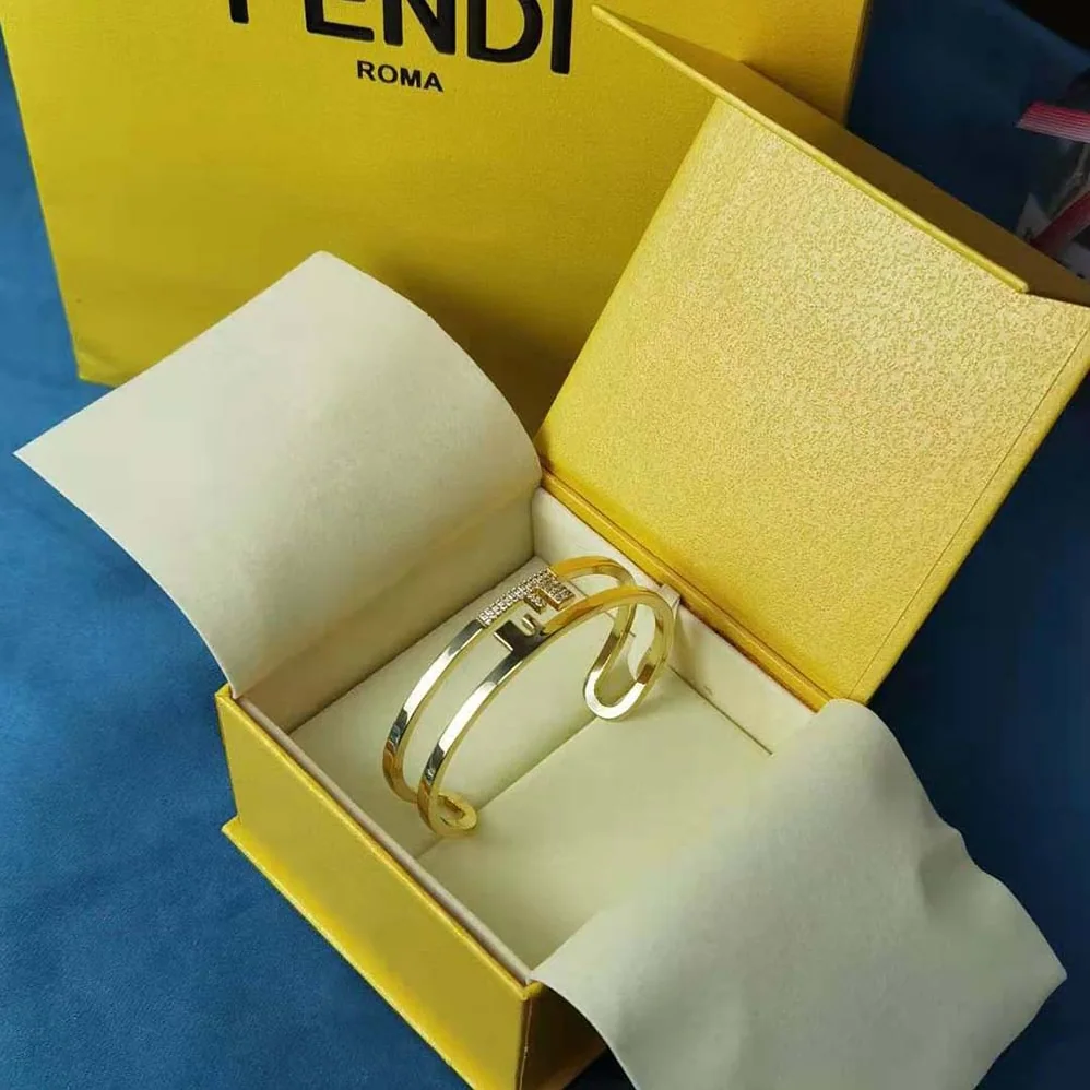 Fendi O'lock Bracelet with Gold for Women in Colored Bracelet Fendi O'lock Bracelet with Gold for Women in Colored Bracelet