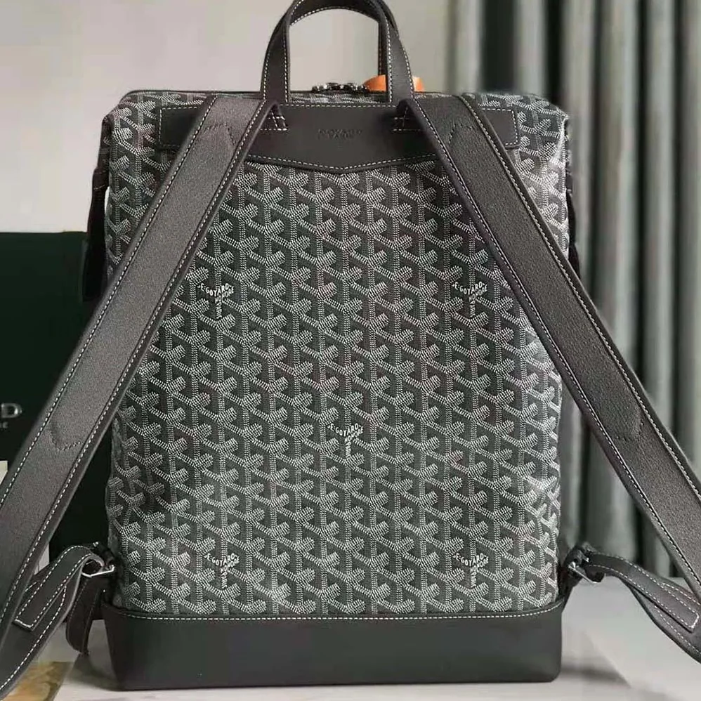 Goyard Sac A Dos Cisalpin in Goyardine Canvas & Chevroches Calfskin for Women in Silver Goyard Sac A Dos Cisalpin in Goyardine Canvas & Chevroches Calfskin for Women in Silver