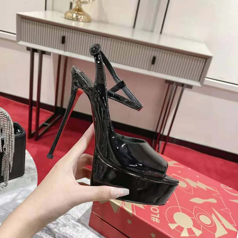 Christian Louboutin So Jenlove Alta 150 mm Heel Height for Women in Black Christian Louboutin So Jenlove Alta 150 mm Heel Height for Women in Black