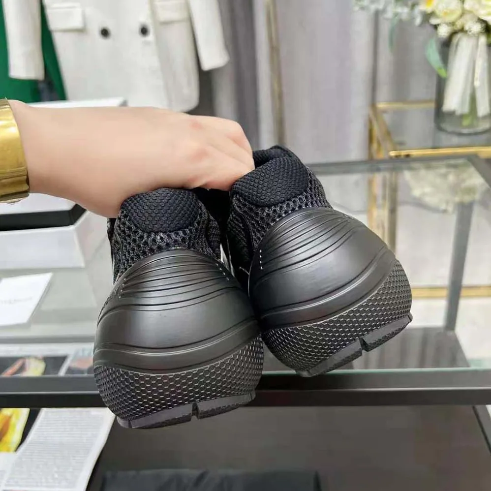 Givenchy TK-MX Runner Sneakers in Mesh for Unisex in Black Givenchy TK-MX Runner Sneakers in Mesh for Unisex in Black
