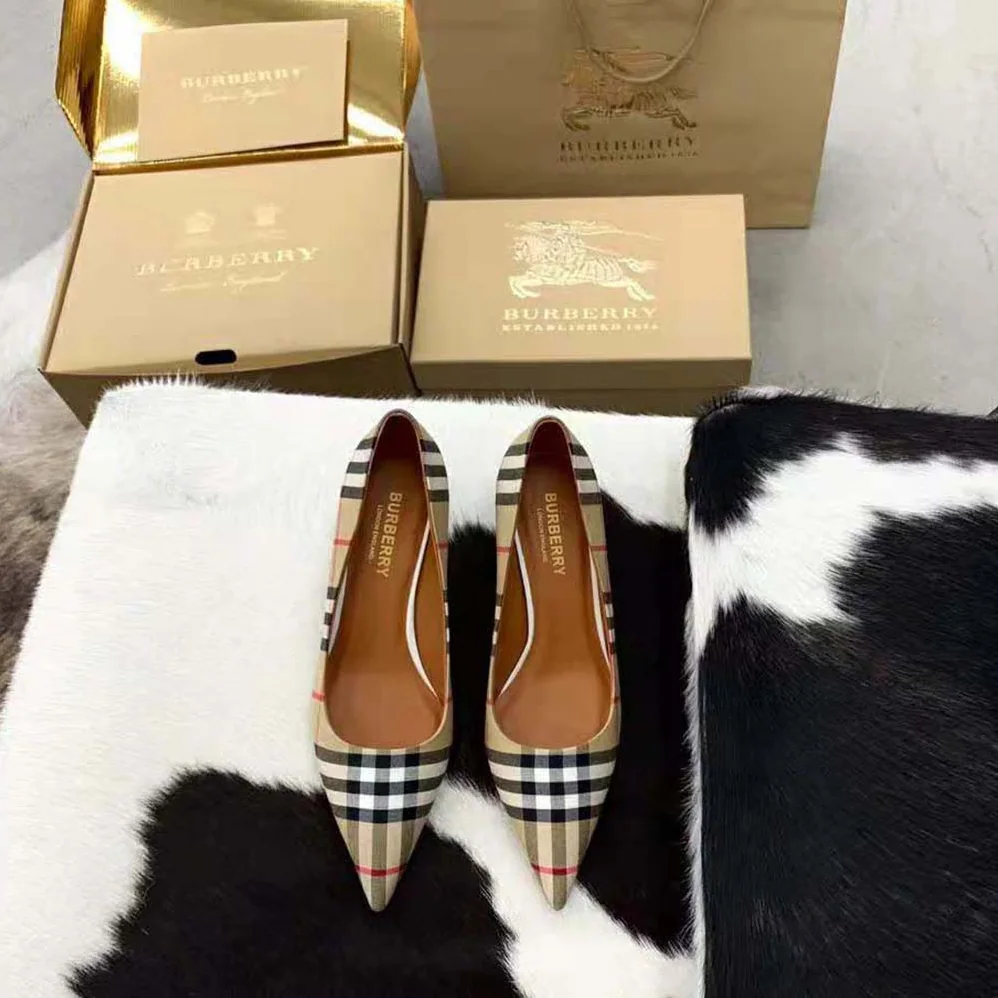 Burberry Vintage Check Cotton Pumps for Women in Brown Burberry Vintage Check Cotton Pumps for Women in Brown