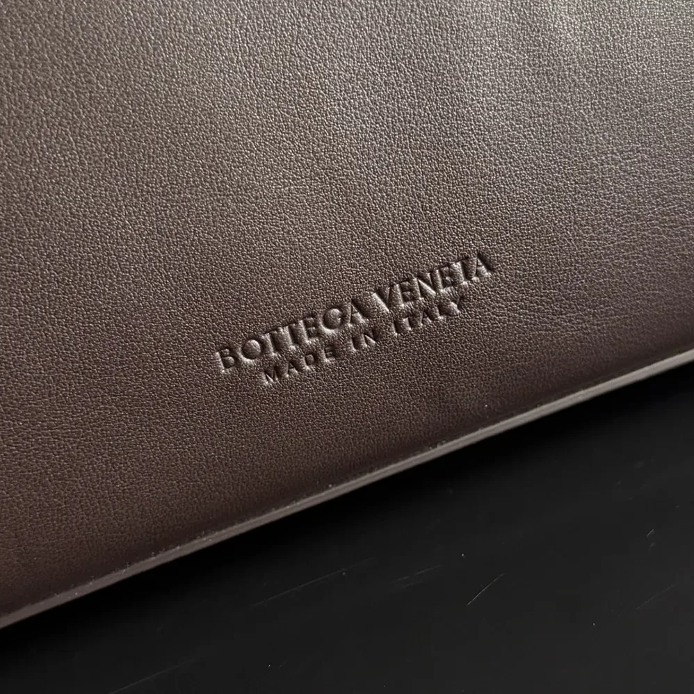 Bottega Veneta Medium Ciao Ciao for Women in Chocolate