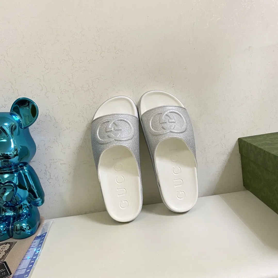 Gucci Interlocking G Slide Sandal Silver