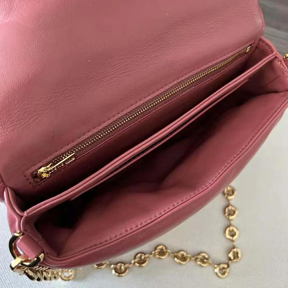 Loewe Puffer Goya Bag in Shiny Nappa Lambskin for Women in Rose Loewe Puffer Goya Bag in Shiny Nappa Lambskin for Women in Rose
