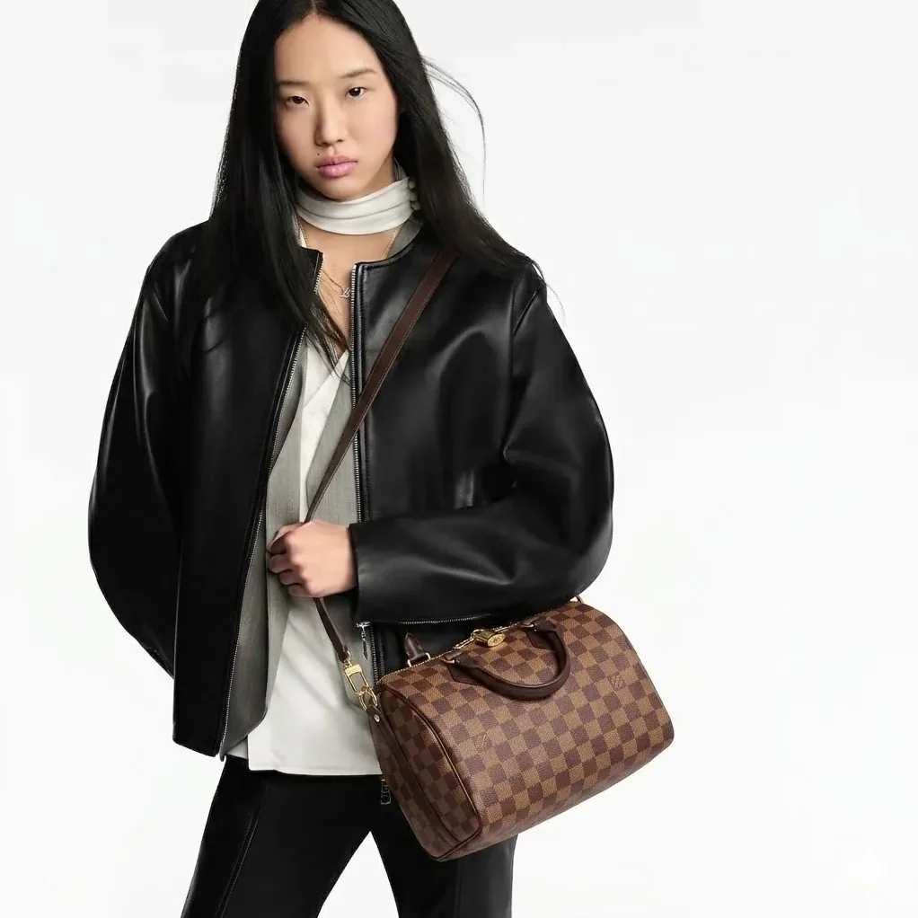 Louis Vuitton Speedy Bandouliere 25 Top Handle Bag in Brown Gold Hardware