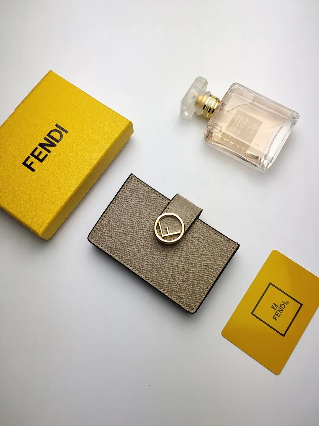 Fendi Card Holder Light Grey With Light Grey Gusseted Card Holder / FF 8M0301A18BF0E65