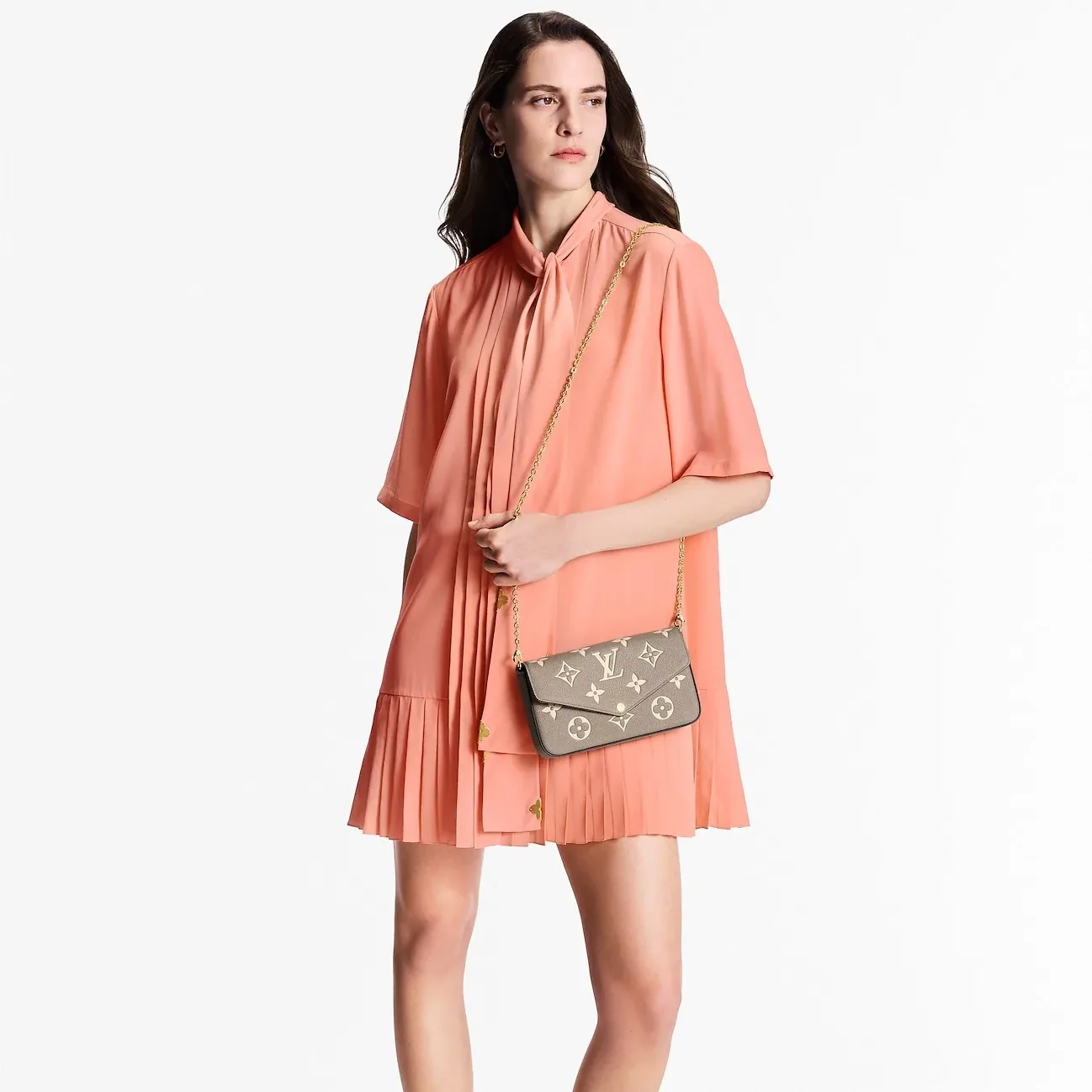 Louis Vuitton Pochette Felicie Shoulder Bag / Tourterelle Gray in Cream Gold Hardware Louis Vuitton Pochette Felicie Shoulder Bag / Tourterelle Gray in Cream Gold Hardware