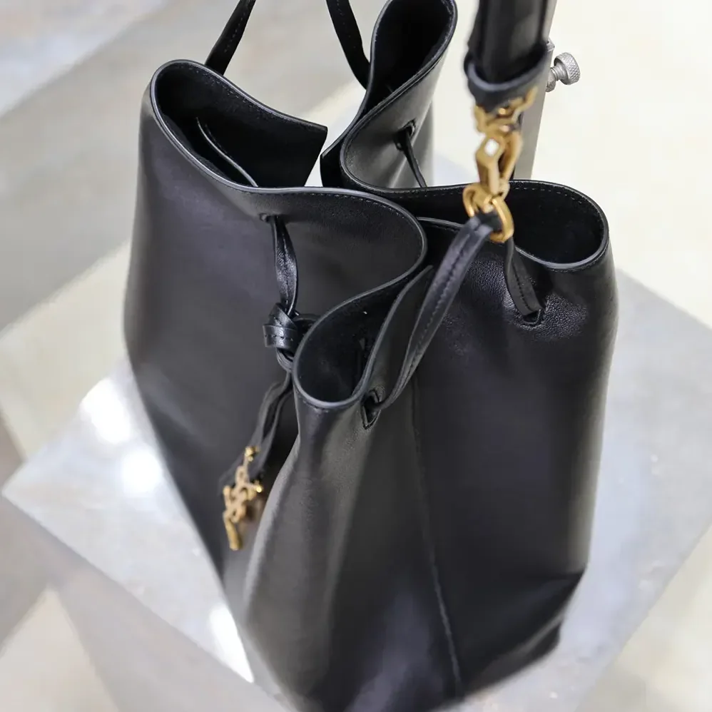 Saint Laurent YSL Paris Vii Pochon in Lambskin for Women Saint Laurent YSL Paris Vii Pochon in Lambskin for Women