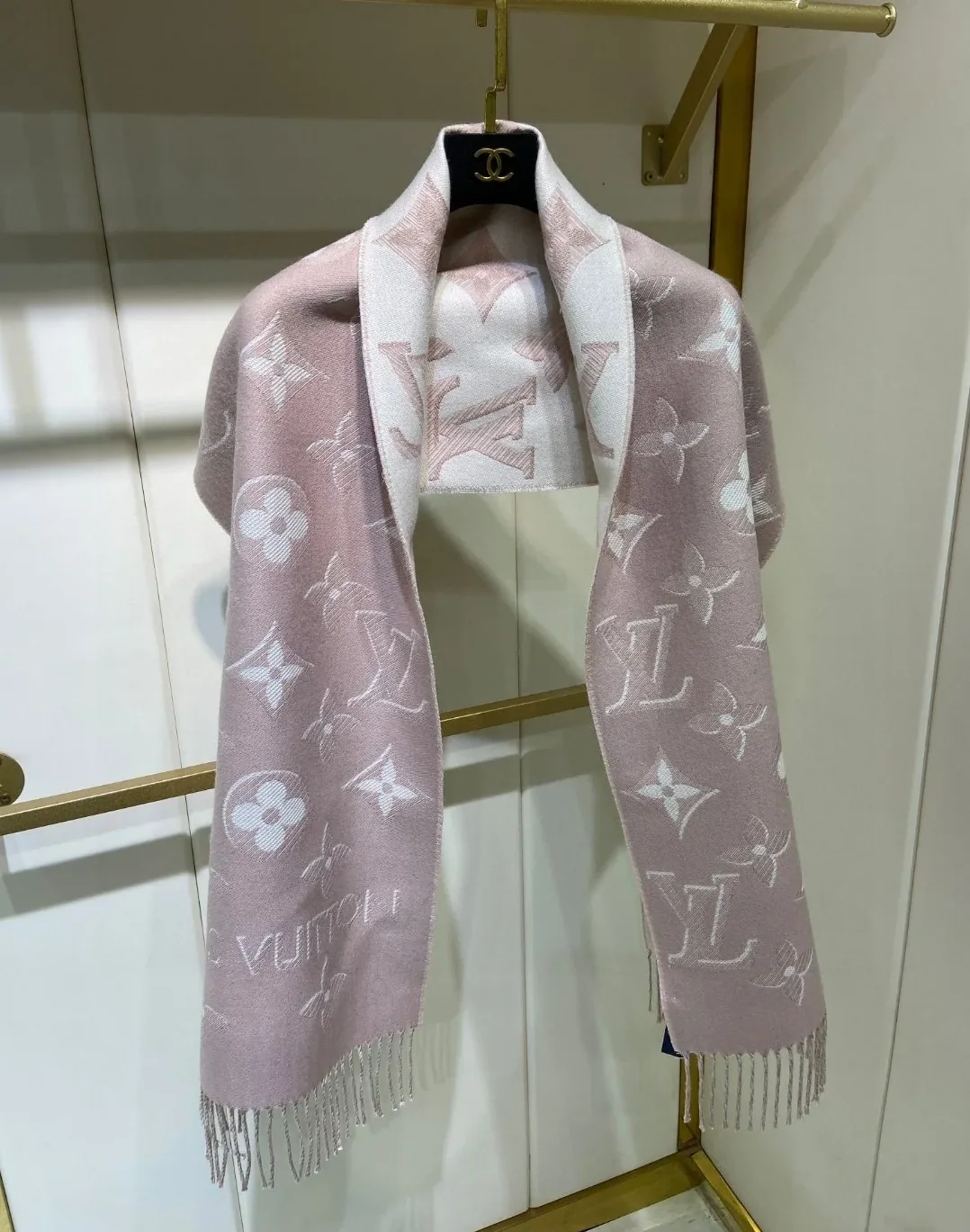 Louis Vuitton Double Sided Long Scarf Pink Louis Vuitton Double Sided Long Scarf Pink