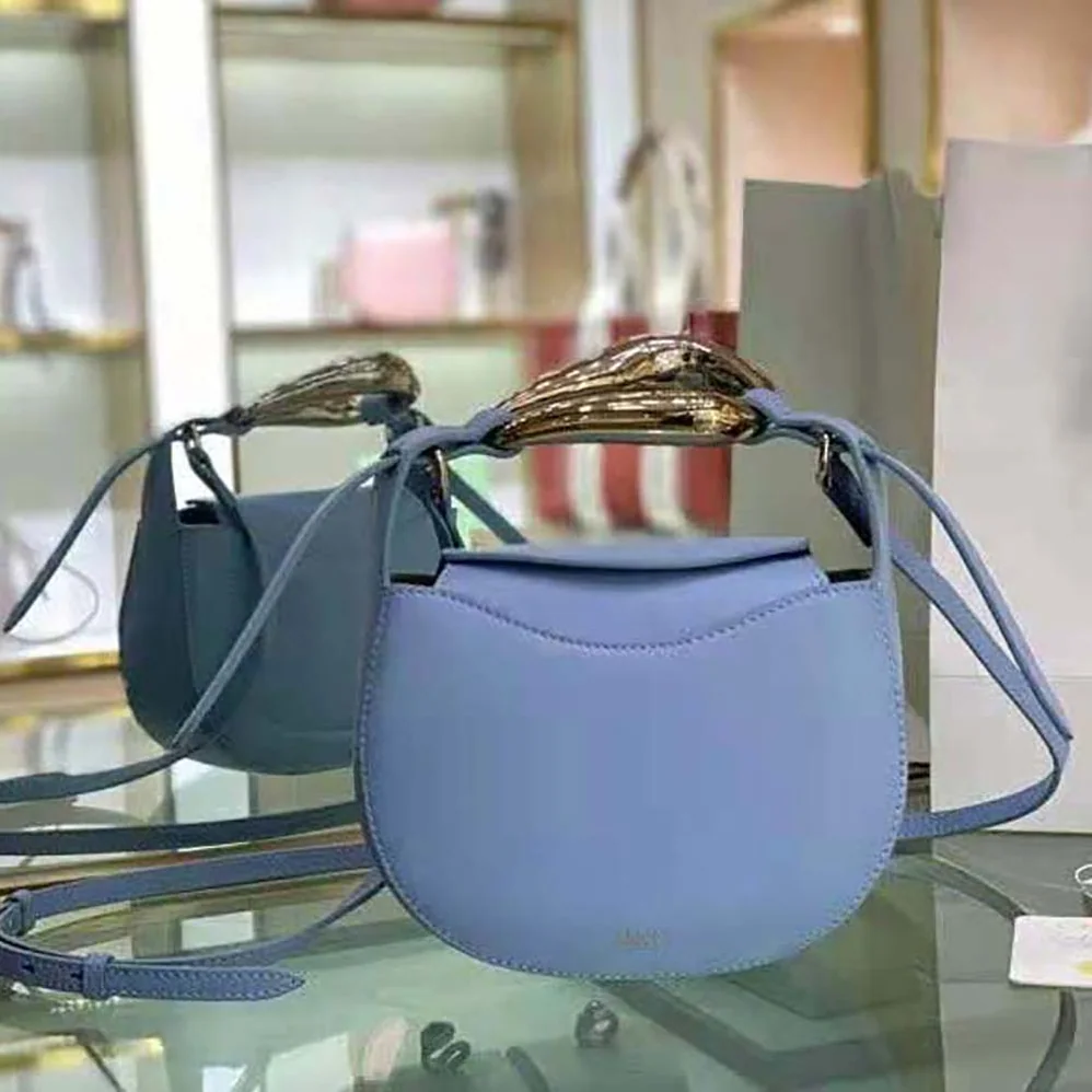 Chloe Kiss Small Purse in Small Grain Calfskin for Women in Blue