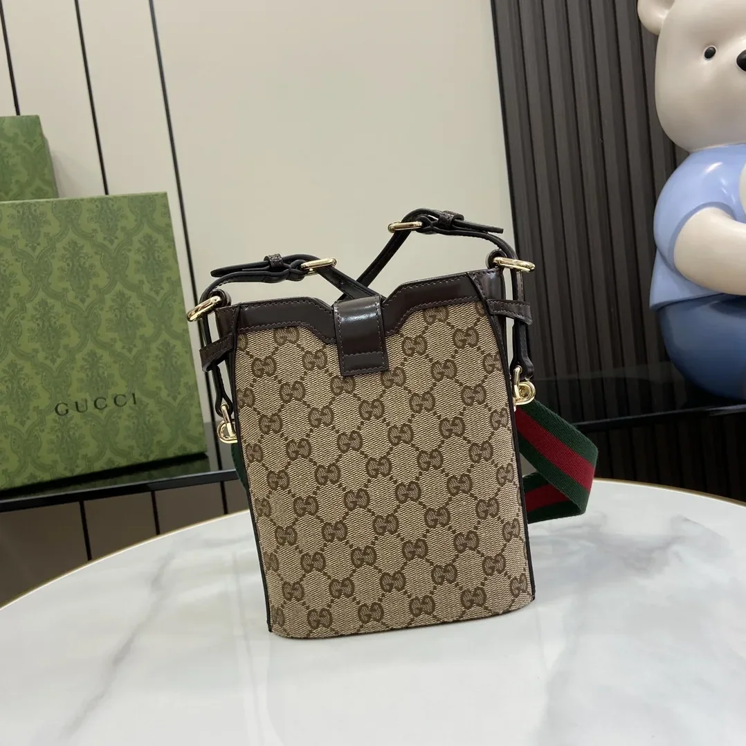 Gucci Original GG Small Bucket Bag Beige / Gucci Original GG Small Bucket Bag Beige /