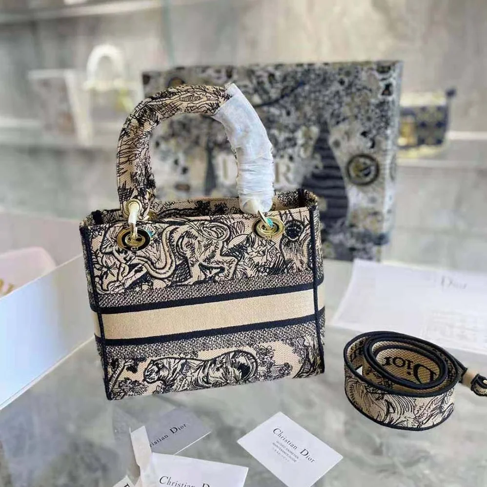 Dior Medium Lady D-lite Bag Brown Toile de Jouy Embroidery for Women Dior Medium Lady D-lite Bag Brown Toile de Jouy Embroidery for Women