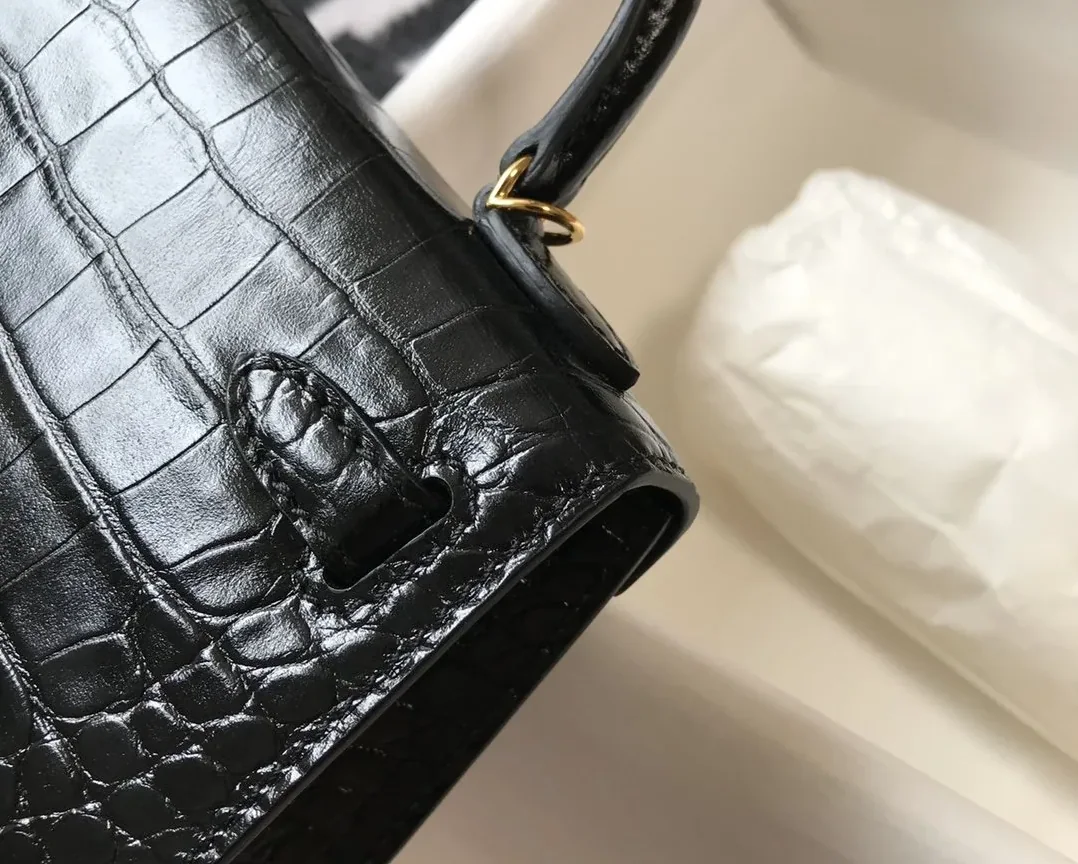 Hermes Kelly Black Gold Toned Hardware / Hermes Kelly Black Gold Toned Hardware /