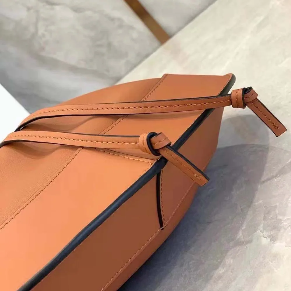 Loewe Horseshoe Bag in Nappa Calfskin for Women in Brown