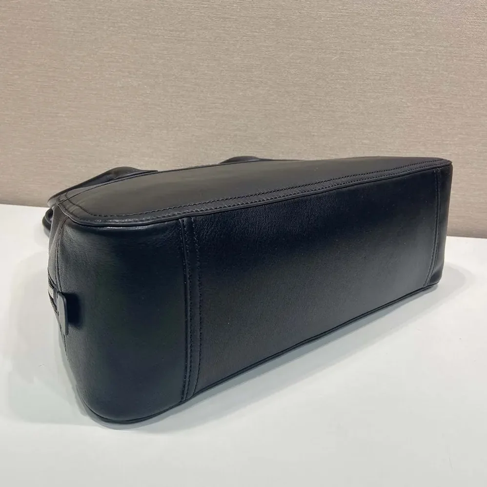 Miu Miu Vivant Leather Bag Black for Women