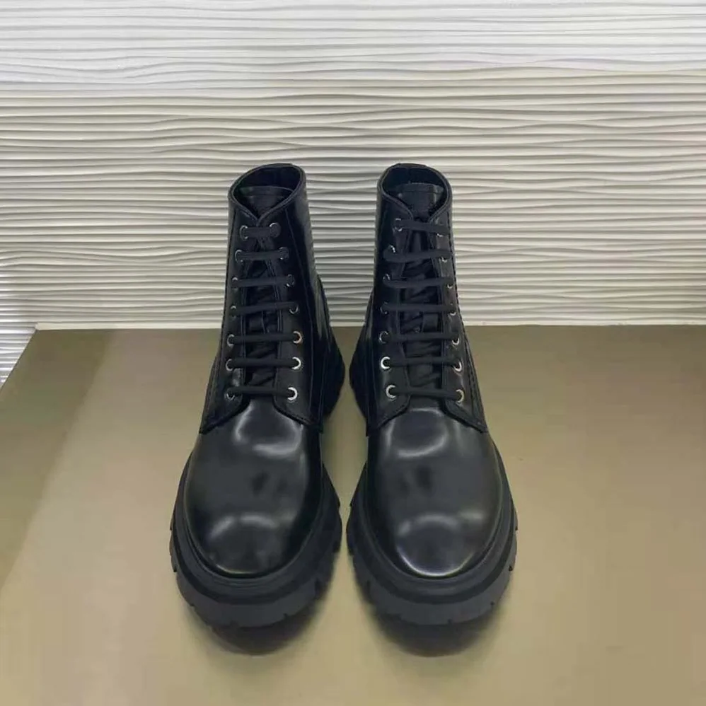 Alexander Mcqueen Wander Black Shiny Spazzolato Calf Leather Lace for Women in up Boot