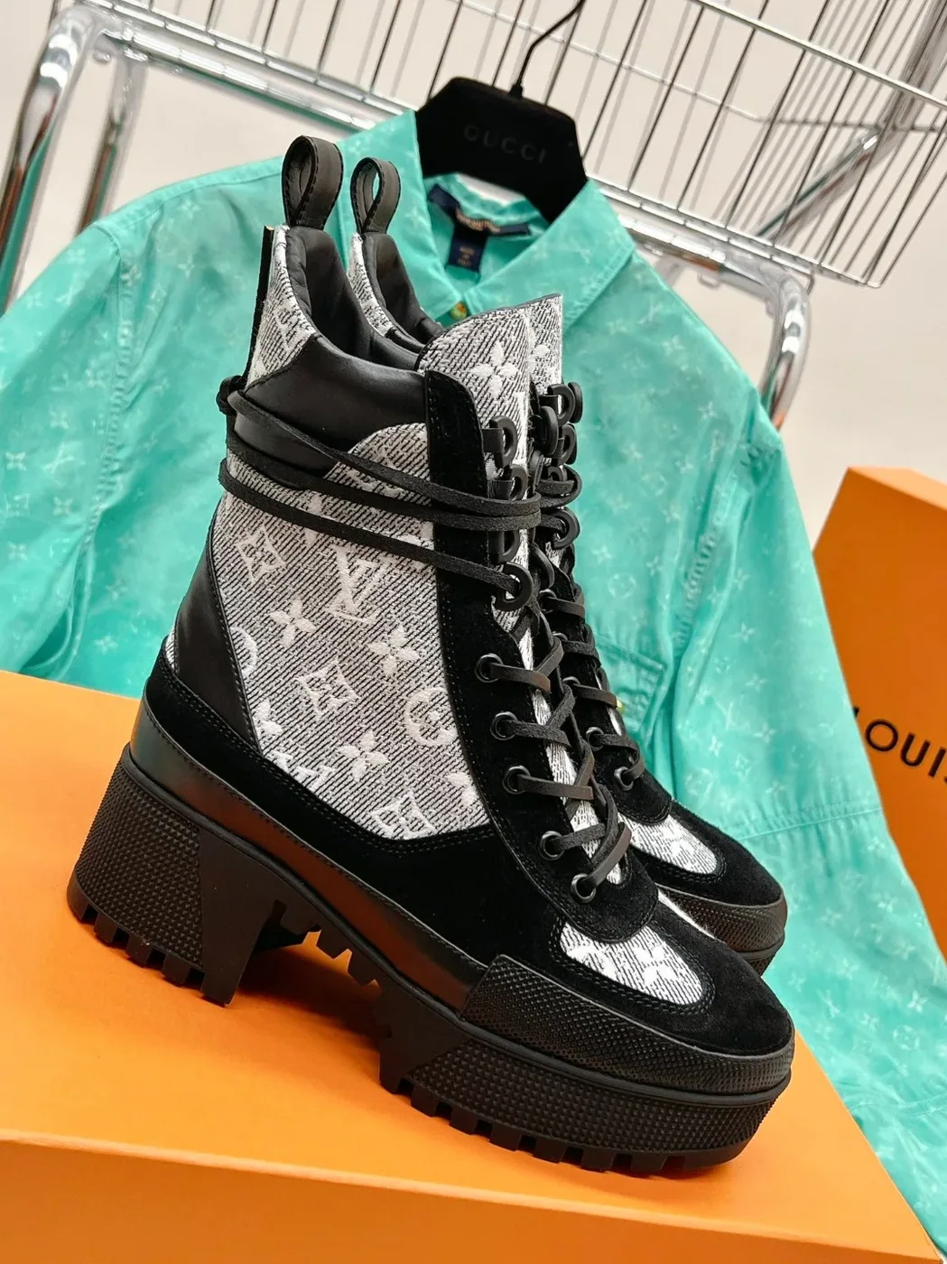 Louis Vuitton Laureate Desert Boots Grey Louis Vuitton Laureate Desert Boots Grey