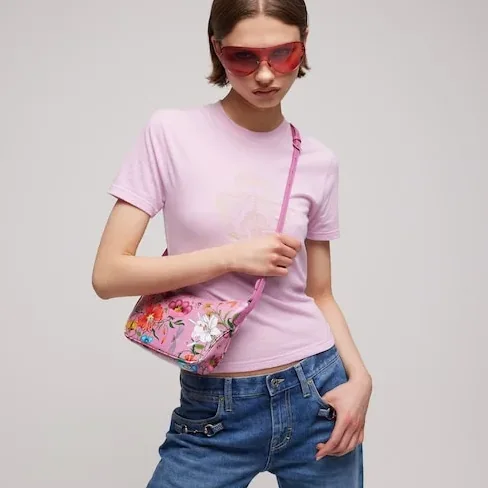 Gucci Lady Lunetta Small Shoulder Bag / Pink/ Multicolor Gucci Flora Coated Canvas Palladium Hardware