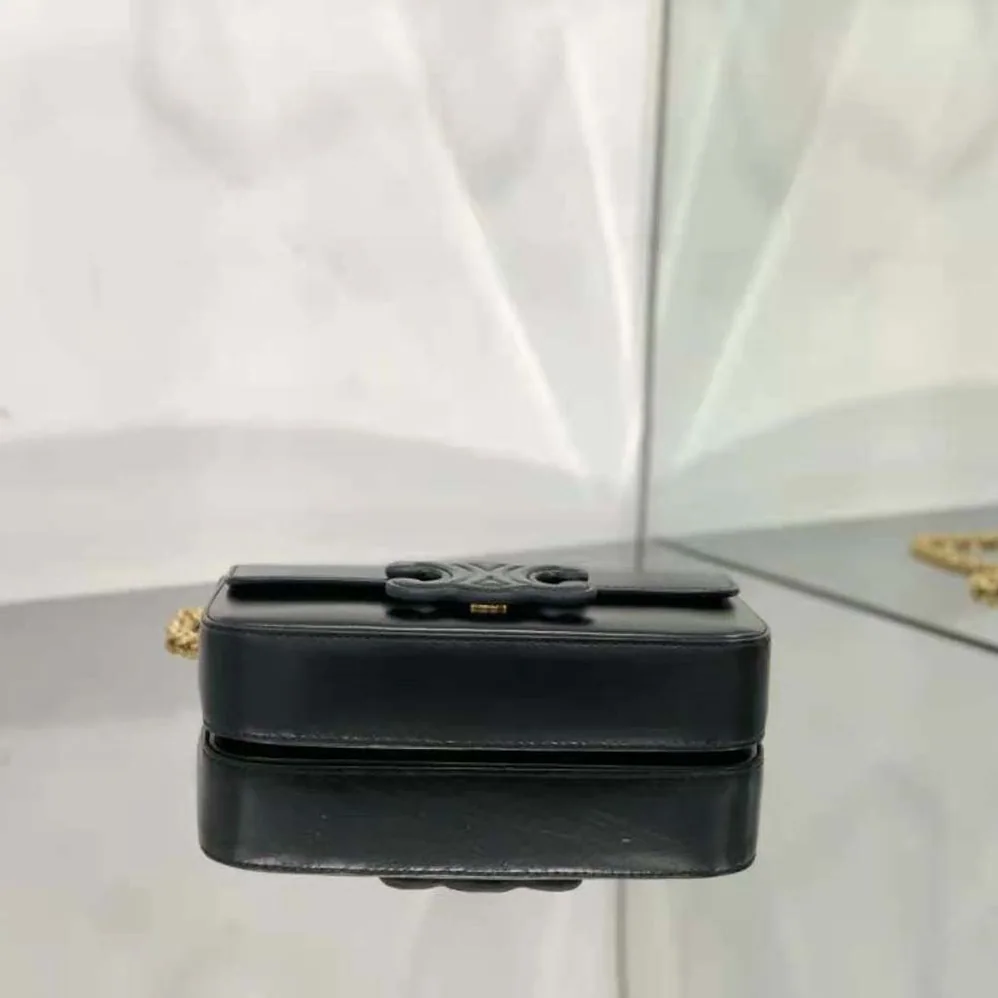 Celine Chain Shoulder Bag Cuir Triomphe in Shiny Calfskin for Women in Black Celine Chain Shoulder Bag Cuir Triomphe in Shiny Calfskin for Women in Black