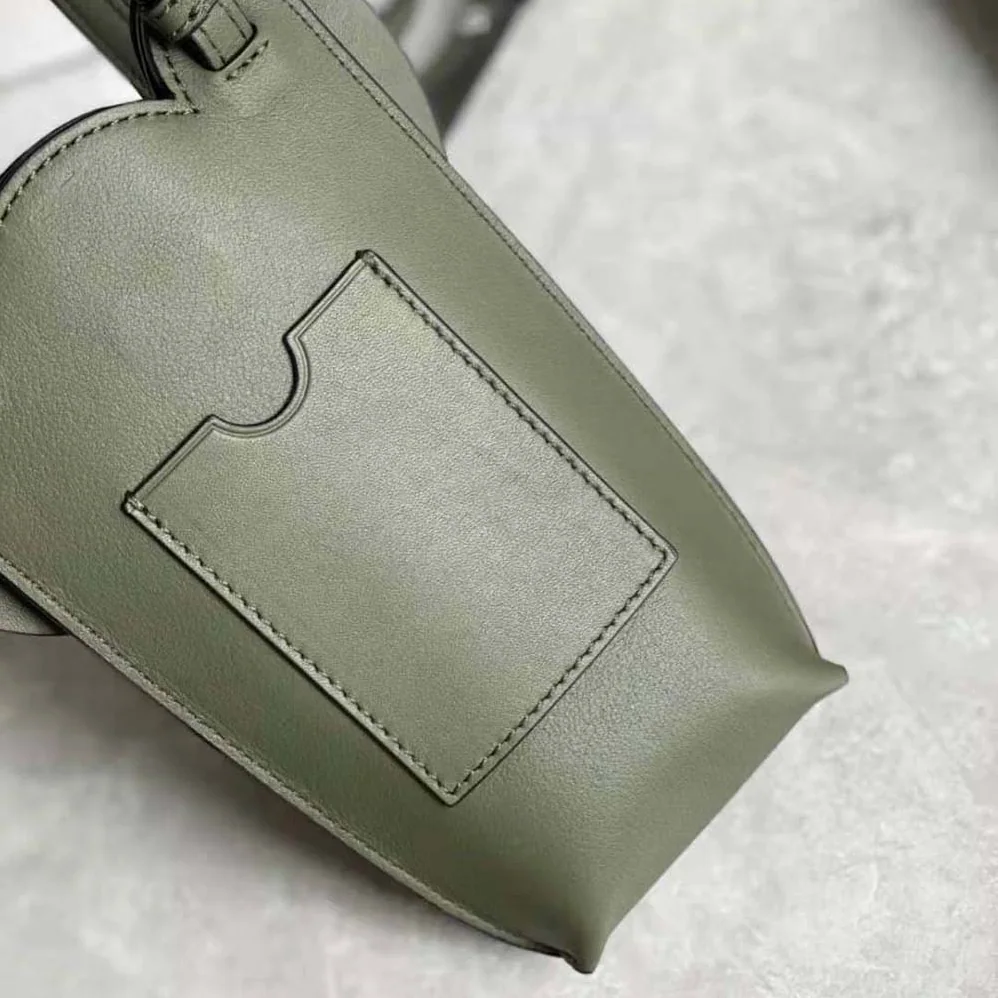 Loewe Elephant Pocket in Classic Calfskin for Women in Green Loewe Elephant Pocket in Classic Calfskin for Women in Green