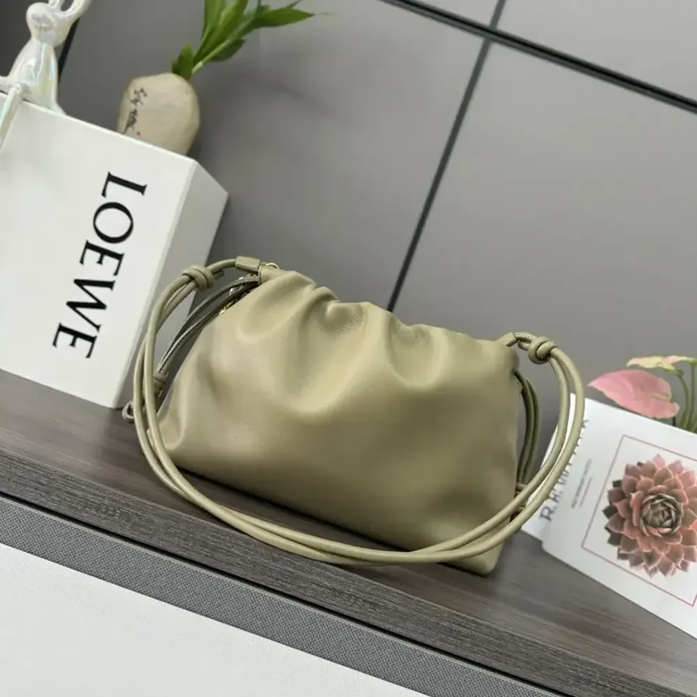 Loewe Medium Flamenco Purse in Mellow Nappa Lambskin for Unisex in Eucalyptus Green Loewe Medium Flamenco Purse in Mellow Nappa Lambskin for Unisex in Eucalyptus Green