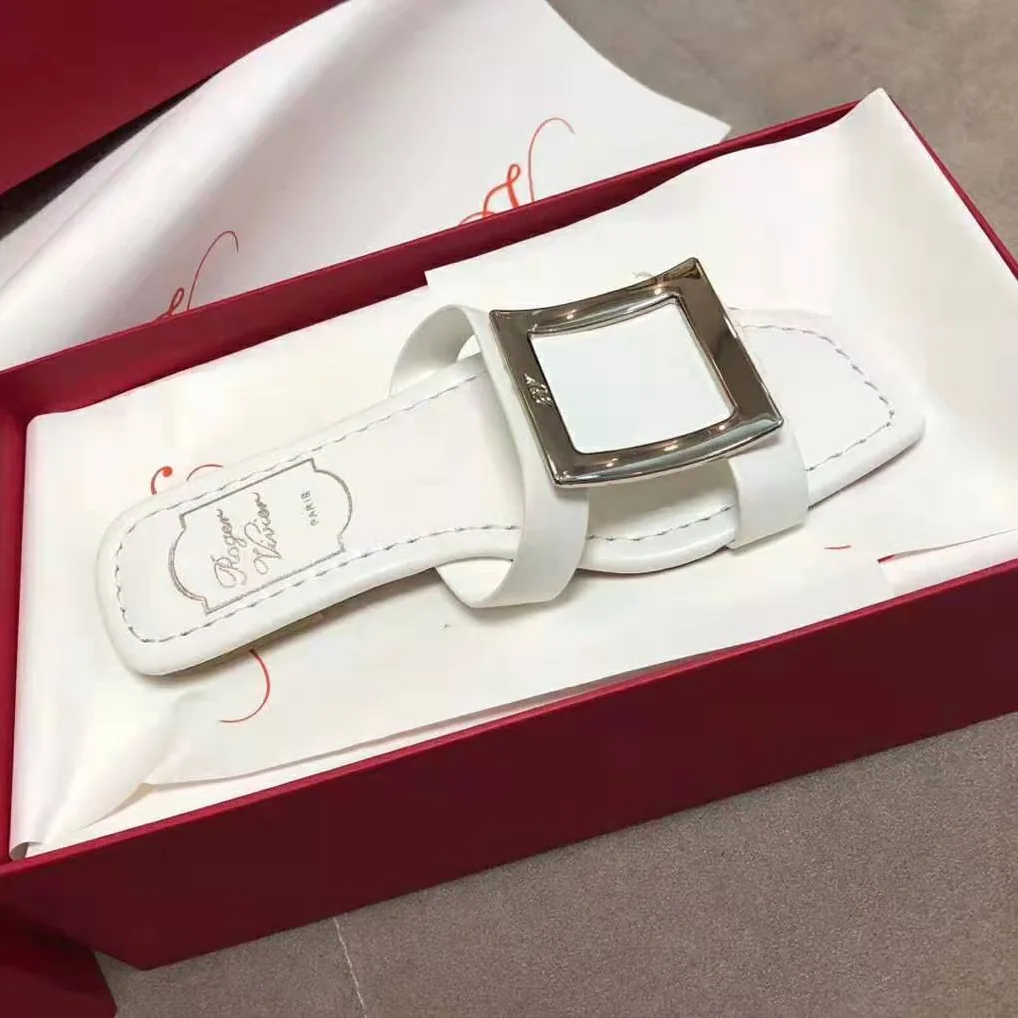 Roger Vivier Bikiviv' Mules Flat Sandals for Women in White Roger Vivier Bikiviv' Mules Flat Sandals for Women in White