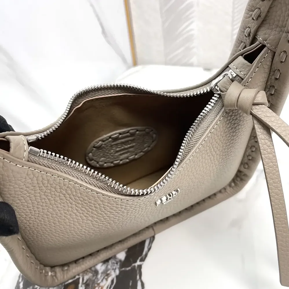 Fendi Mini Fendessence Small Dove Gray Selleria Bag with 264 Hand for Women in sewn Topstitches Fendi Mini Fendessence Small Dove Gray Selleria Bag with 264 Hand for Women in sewn Topstitches