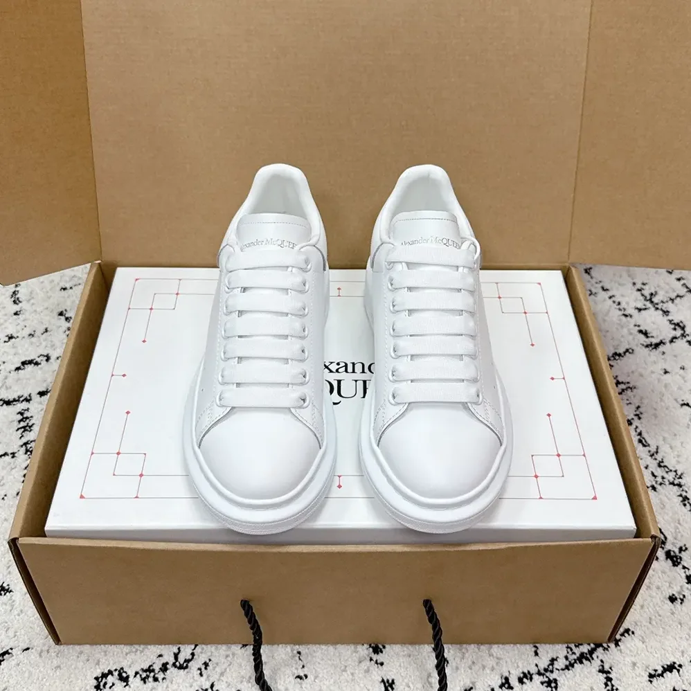 Alexander Mcqueen Oversized Sneaker Shoes White for Unisex Alexander Mcqueen Oversized Sneaker Shoes White for Unisex
