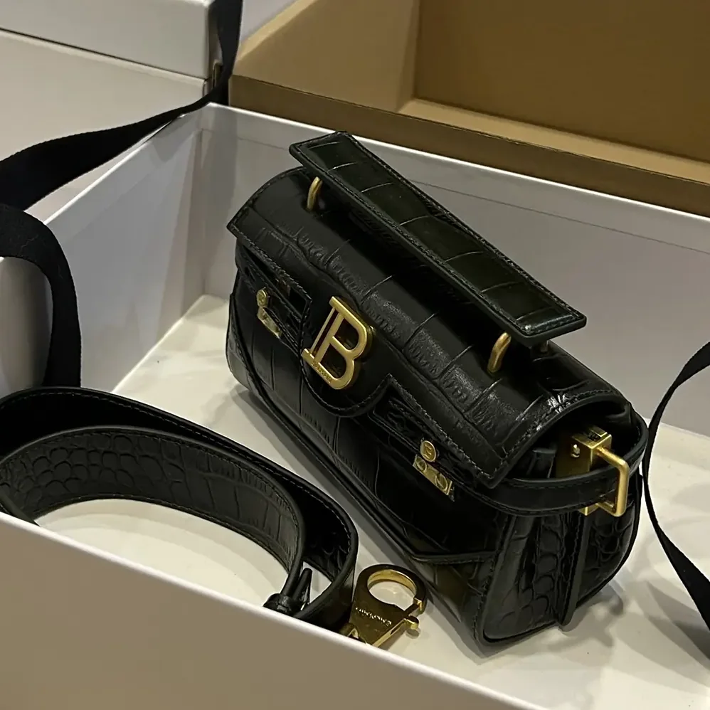 Balmain B-Buzz 19 Bag in Crocodile for Women in print Leather Balmain B-Buzz 19 Bag in Crocodile for Women in print Leather