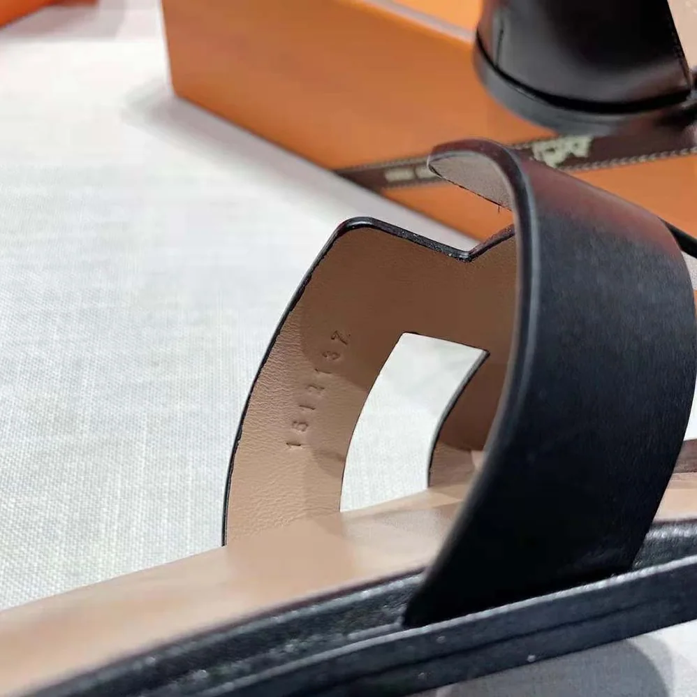 Hermes Santorini Sandal in Calfskin Leather for Women in Black