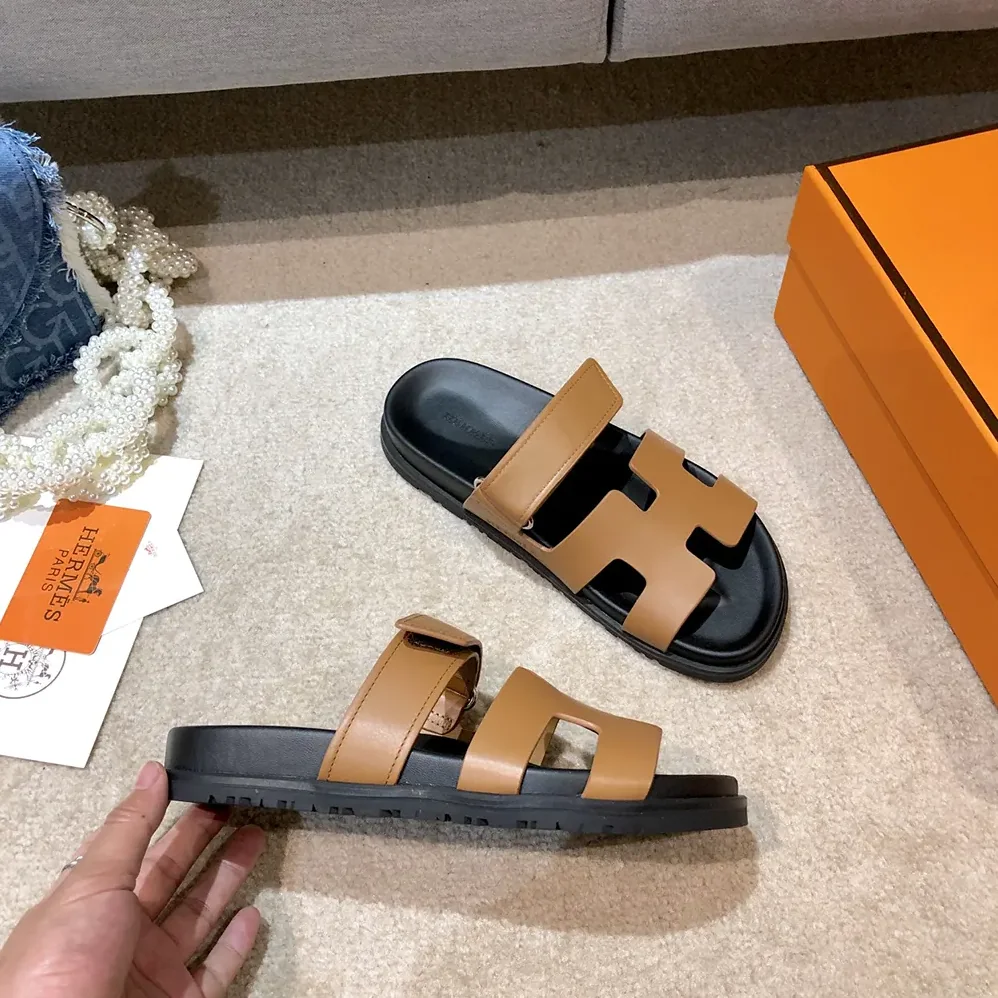 Hermes Chypre Sandal-Brown H222299ZvA3360 for Unisex