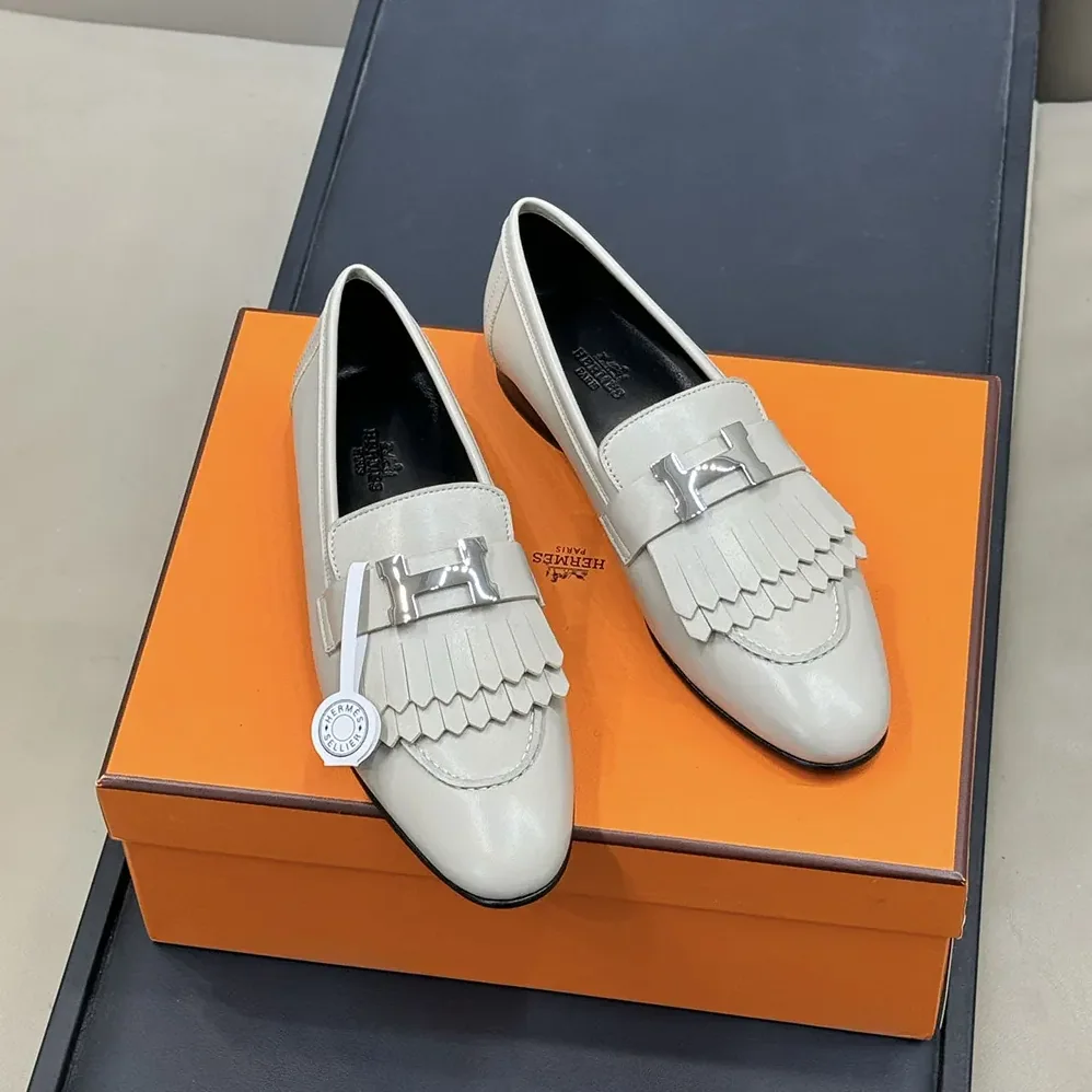 Hermes Royal loafer in Goatskin for Women in Gray Hermes Royal loafer in Goatskin for Women in Gray