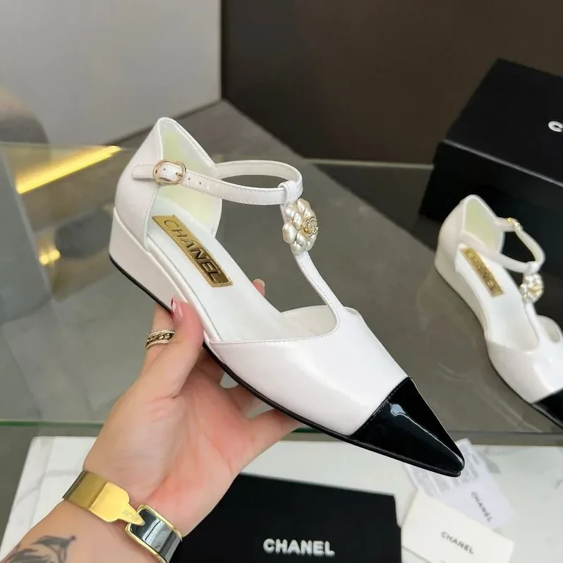 Chanel Flower Patterns Casual White