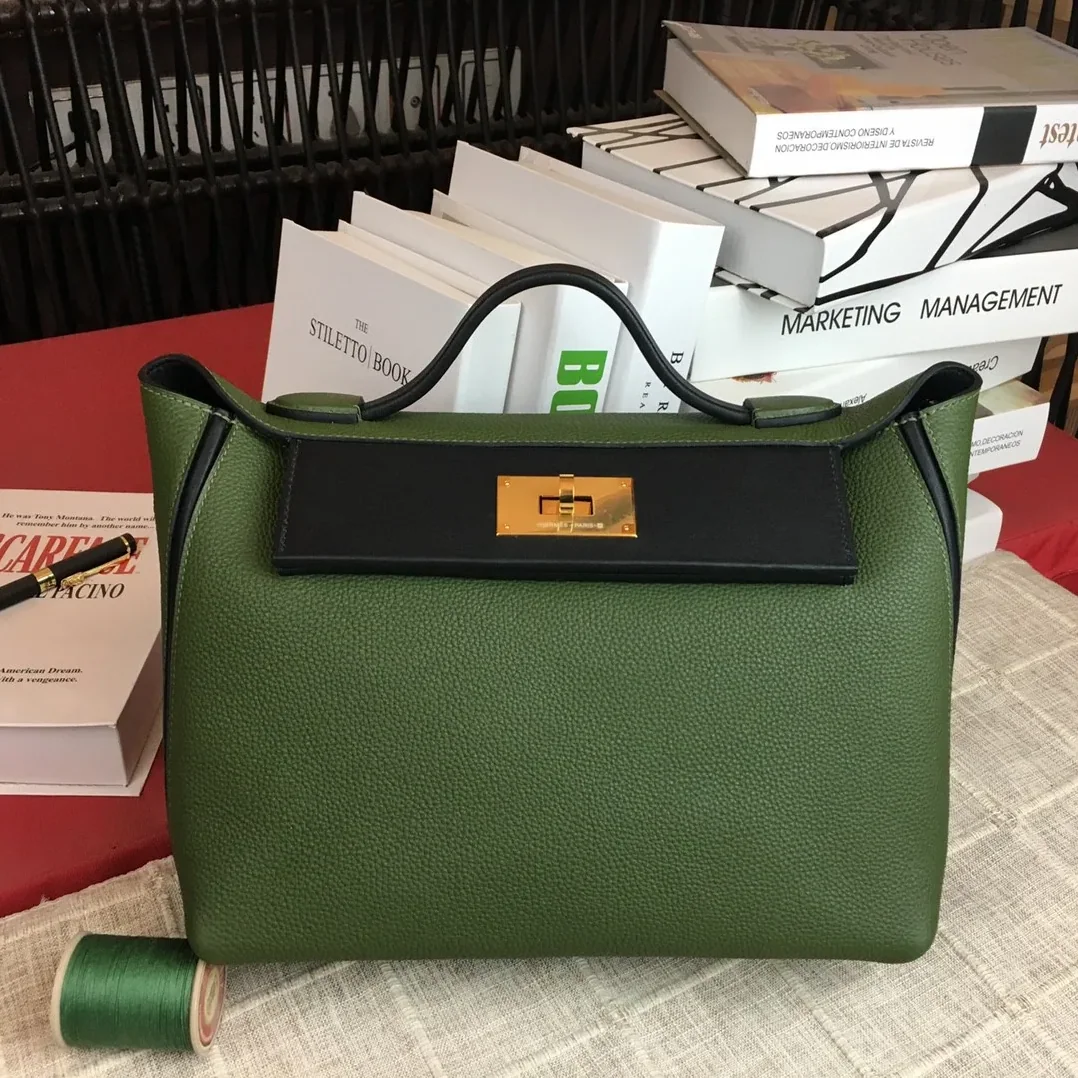 Hermes Clemence Swift Green Gold Toned Hardware Hermes Clemence Swift Green Gold Toned Hardware