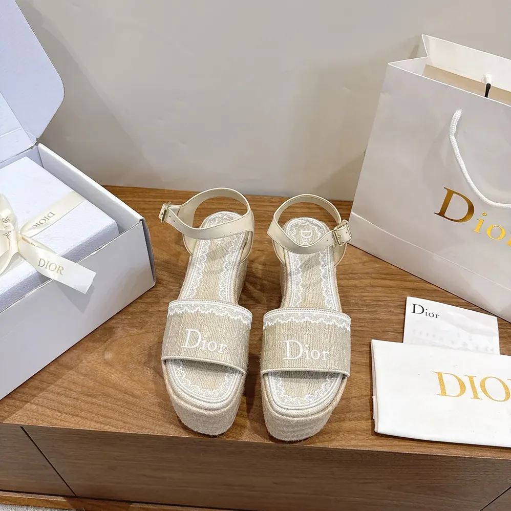 Dior Dentelle Wedge Sandal Trench Dior Oblique Embroidered Cotton and White Lace for Women Dior Dentelle Wedge Sandal Trench Dior Oblique Embroidered Cotton and White Lace for Women
