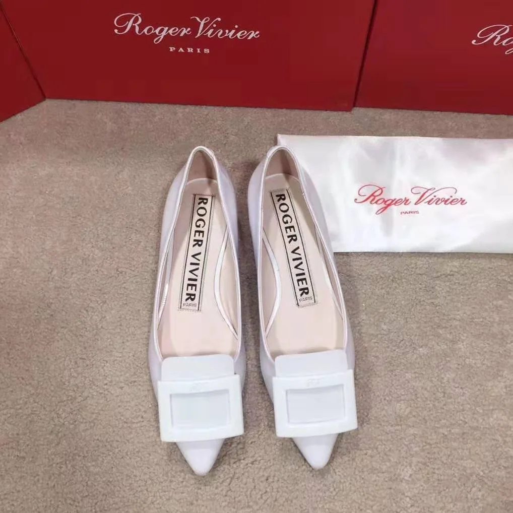 Roger Vivier Gommettine Ballerinas for Women in White Roger Vivier Gommettine Ballerinas for Women in White