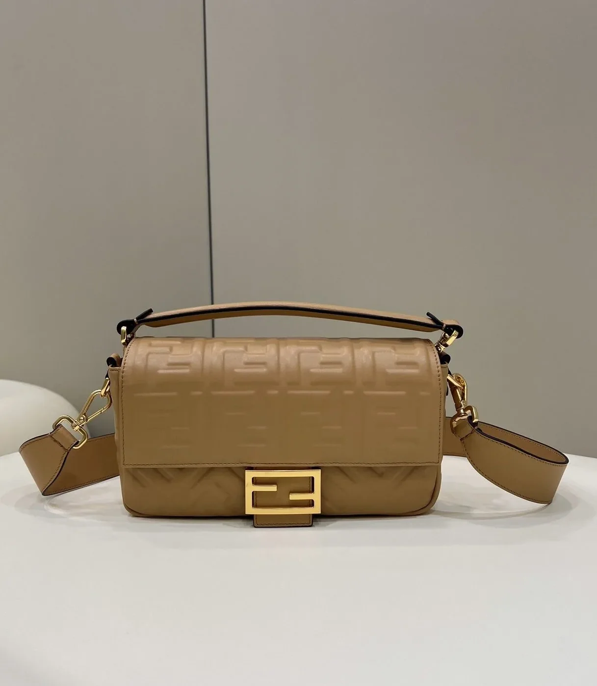 Fendi Baguette Brown Fendi Baguette Brown