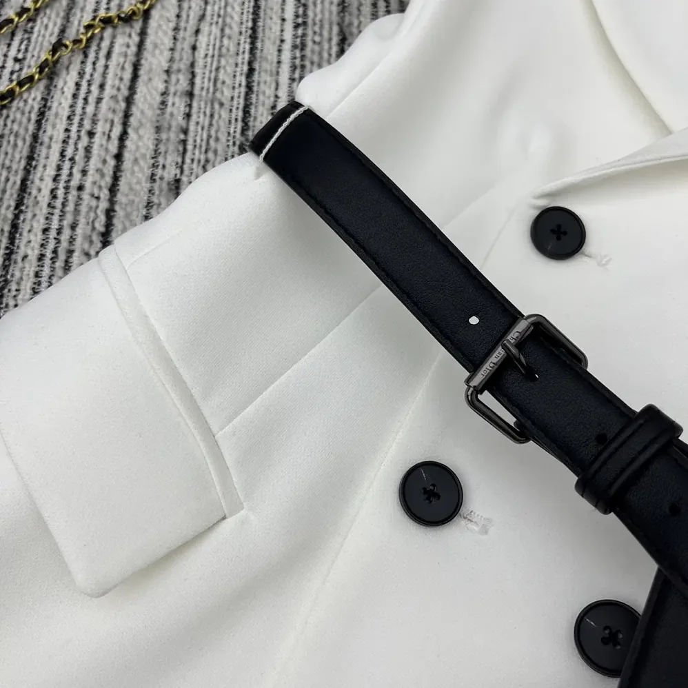 Dior Asymmetric Short-Sleeved Jacket with Belt Ecru Virgin Wool and Silk Grain de Poudre for Women Dior Asymmetric Short-Sleeved Jacket with Belt Ecru Virgin Wool and Silk Grain de Poudre for Women