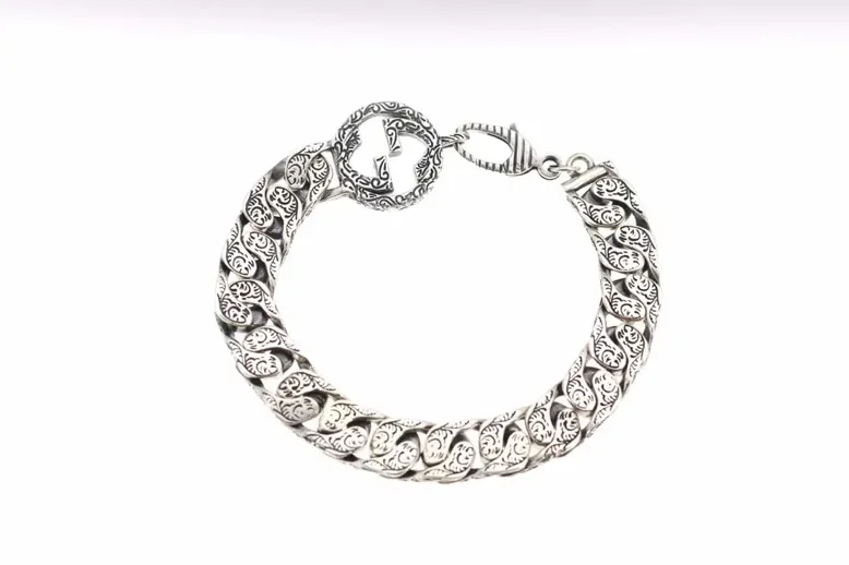 Gucci Interlocking G Chain Bracelet Silver Tone Gucci Interlocking G Chain Bracelet Silver Tone